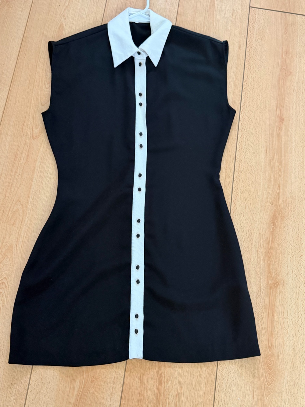 Zara Black Sleeveless Button-Front Top with White Collar